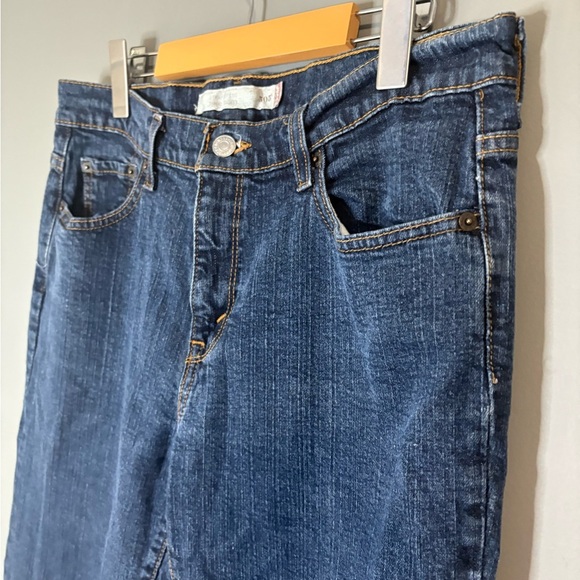 Levi’s size 10 Classic 504 Blue Women's straight leg denim Jeans - Picture 3 of 7